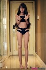 Mei en bikini très sexy 156cm