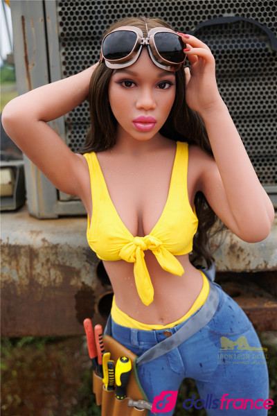 Penny sex doll réaliste nymphomane 163cm Minus IronTech