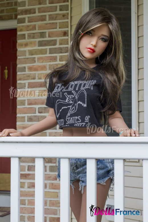 Petite femme réaliste mignonne 6YE Premium 150cm