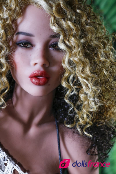 Poupée sexuelle métisse Maya se gode 170cm YLdoll
