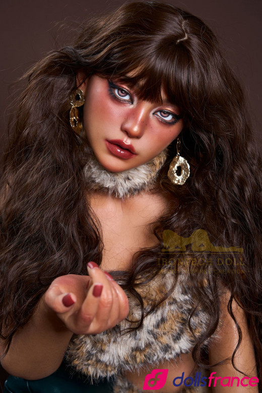 Lovedoll en silicone sauvage à gros cul Eileen 164cm IronTech