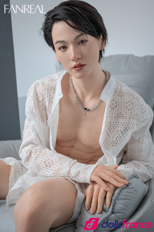 Kévin sexdoll en silicone homme asiatique à grosse bite 173cm FanReal