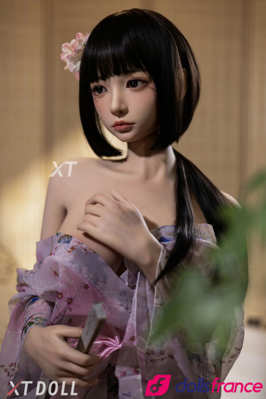 Poupée porno en silicone japonaise Geisha pénétrable 157cm bonnet D XTDoll