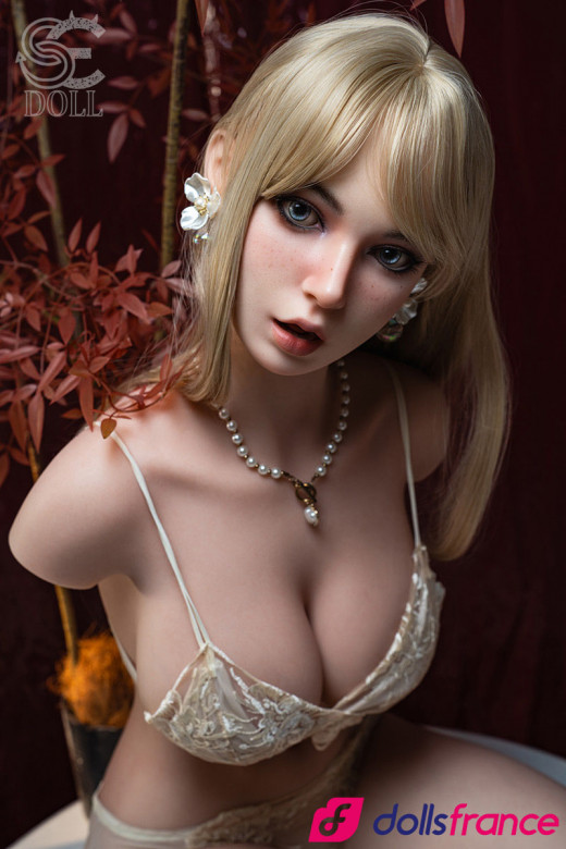 Sexdoll réaliste torso en silicone Olivia la coquine blonde 107cm Bonnet H SEdoll