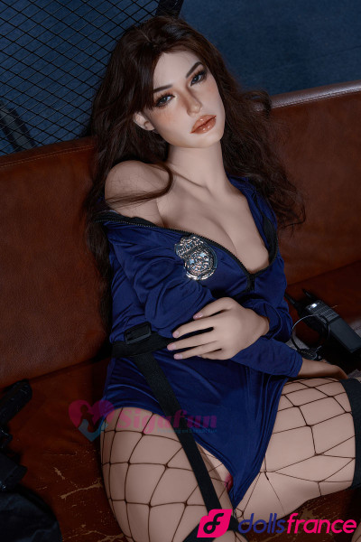 Amani love doll policière à gros cul en stock EU 163cm SigaFun