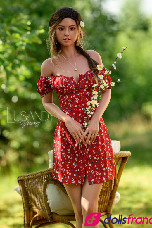 Naomi poupée réelle en silicone campagnarde naturiste EN STOCK 167cm bonnet B Lusandy
