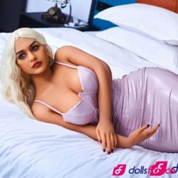Julia sex doll bronzée à grosses fesses 156cm IronTech