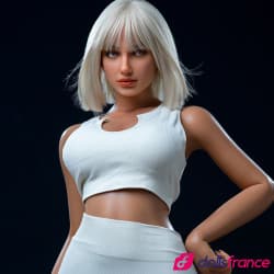 Sexdoll réaliste silicone Luna la joueuse de tennis sexy 164cm IronTech