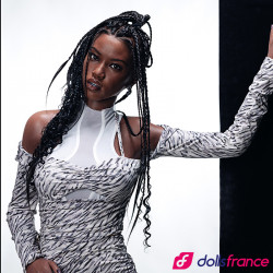 Ellie sexdoll en silicone noire avec des tresses 173cm D cup FanReal