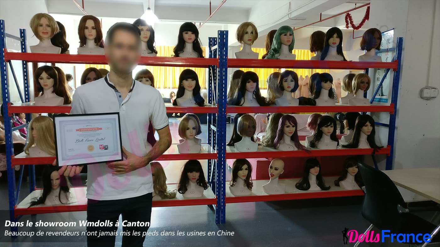 Dolls France dans les bureaux WMdolls en Chine