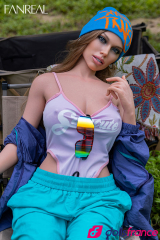 Kelly sexdoll réelle en silicone campeuse à gros nibards 155cm F-cup FanReal
