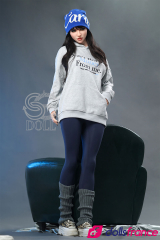 Cindy la sexdoll en silicone skieuse sodomisable T167cm Bonnet F SEdoll