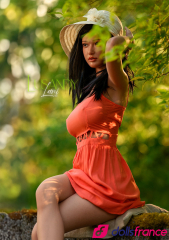 Poup&eacute;e sexuelle en silicone salope &agrave; petit cul Lani 161cm bonnet D Lusandy