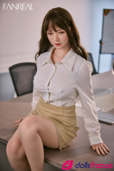 Sexdoll milf japonaise femme d'affaire en silicone Xue 159cm bonnet F FanReal
