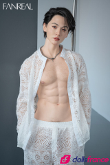 K&eacute;vin sexdoll en silicone homme asiatique &agrave; grosse bite 173cm FanReal