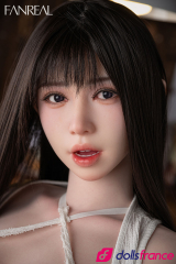 Nora poup&eacute;e pour sexe en silicone asiatique &agrave; poitrine opulente 166cm bonnet J FanReal