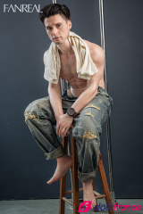 Henry love doll en silicone masculine hyper r&eacute;aliste 173cm FanReal