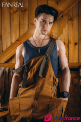 Henry poup&eacute;e sexuelle en silicone homme fermier pervers 173cm FanReal