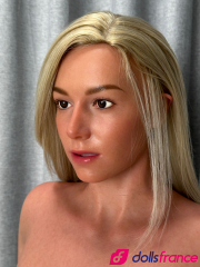 Gwen poup&eacute;e r&eacute;aliste en silicone addicte au sexe 169cm bonnet C Zelex Fusion Series