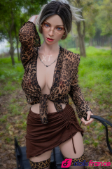 Love doll en silicone Melanie la prostitu&eacute;e du bois de Boulogne 165cm bonnet E XTDoll