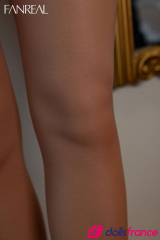 Poup&eacute;e d'amour en silicone Ling la belle asiatique &agrave; la chatte poilue 155cm F-cup FanReal