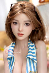 Nika la belle petite sexdoll en silicone asiate &agrave; la plage EN STOCK EU 152cm D-cup FunWestDoll