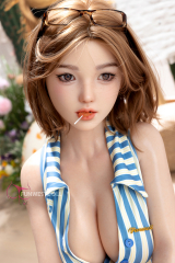 Nika la belle petite sexdoll en silicone asiate &agrave; la plage EN STOCK EU 152cm D-cup FunWestDoll