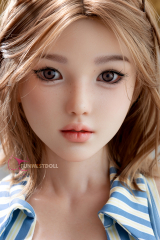 Nika la belle petite sexdoll en silicone asiate &agrave; la plage EN STOCK EU 152cm D-cup FunWestDoll