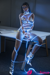Sex doll en silicone Penny la belle femme noire futuriste ROS MAX 161cm IronTech
