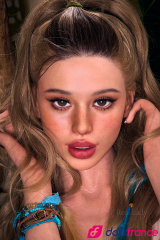 Sienna sexdoll ultra r&eacute;aliste en silicone p&eacute;tasse blonde 170cm bonnet C Real Lady