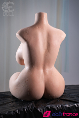 Torse en silicone sexuel Jenny la belle brunette endormie &agrave; gros seins 111cm Bonnet G SEdoll