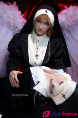 Bella love doll r&eacute;aliste en silicone ange mal&eacute;fique lesbienne 159cm bonnet A FunWest Doll