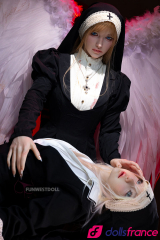 Bella love doll r&eacute;aliste en silicone ange mal&eacute;fique lesbienne 159cm bonnet A FunWest Doll