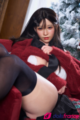Love doll en silicone Emilia l'asiatique aux gros seins et vagin rose 159cm bonnet D Real Lady