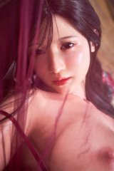 Emilia poup&eacute;e pour sexe en silicone asiatique &agrave; gros nibards 159cm bonnet D Real Lady