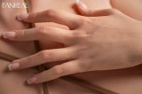 Poup&eacute;e sexuelle en silicone &agrave; grosses meules Melissa la barmaid ROS 166cm bonnet J FanReal
