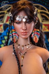 Poup&eacute;e pour sexe en silicone Aria Knox la hippie torso aux seins &eacute;normes 111cm Bonnet G SEdoll