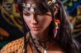 Poup&eacute;e pour sexe en silicone Aria Knox la hippie torso aux seins &eacute;normes 111cm Bonnet G SEdoll