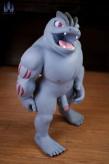 Kragor sexdoll titan humano&iuml;de muscl&eacute; &agrave; la peau grise 73cm Dolls Castle