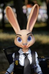 Rabbitie sexdoll lapine polici&egrave;re aux grandes oreilles bonnet C 120cm Dolls Castle