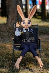 Rabbitie sexdoll lapine polici&egrave;re aux grandes oreilles bonnet C 120cm Dolls Castle