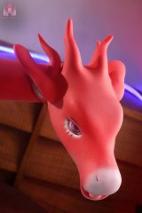 Drakaina sexdoll dragonne rouge aux ailes d&eacute;ploy&eacute;es 125cm Dolls Castle