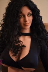 La playmate Félicia prend une douche 161cm