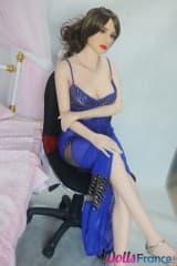 Irina 163cm chatain en robe de soirée
