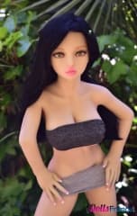 Mini poupée Iris en brune dans les bois 100cm PiperDoll