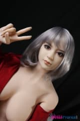Qian Ai poupée sexy dans son lit 158cm Qita