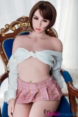 Sexdoll asiatique Ariel enlève le haut 162cm C WMDolls