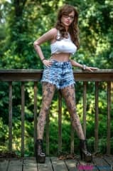 Kasandra s'exhibe sur la terrasse 155cm