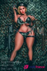 Zoé poupée sexe militaire gros seins 150cm M Wmdolls