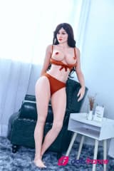 Sex doll Sarah touriste sexy et coquine 159cm IronTech 